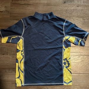 Land’s End - Rash Guard - woman’s / teen girl swim shirt / cover up Size M